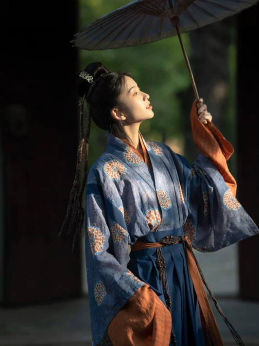 Jiye 霁夜 Clear Night Jin Dynasty Ruqun Set