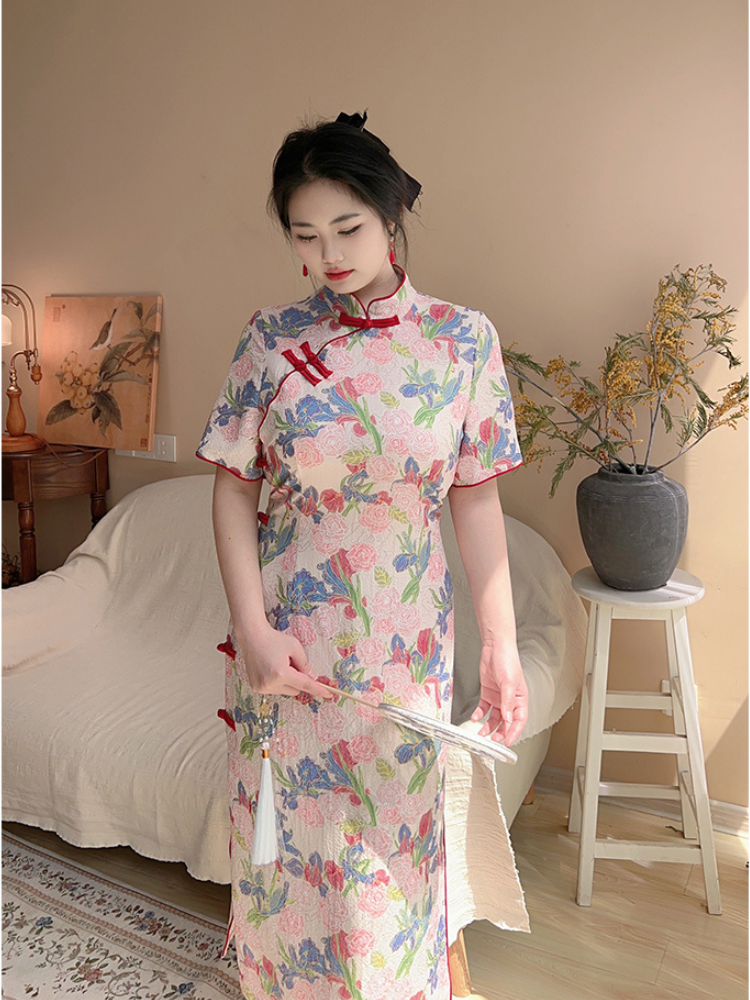 Nainai 奶奶 Grandma's Vintage Inspired Floral Short Sleeve Qipao