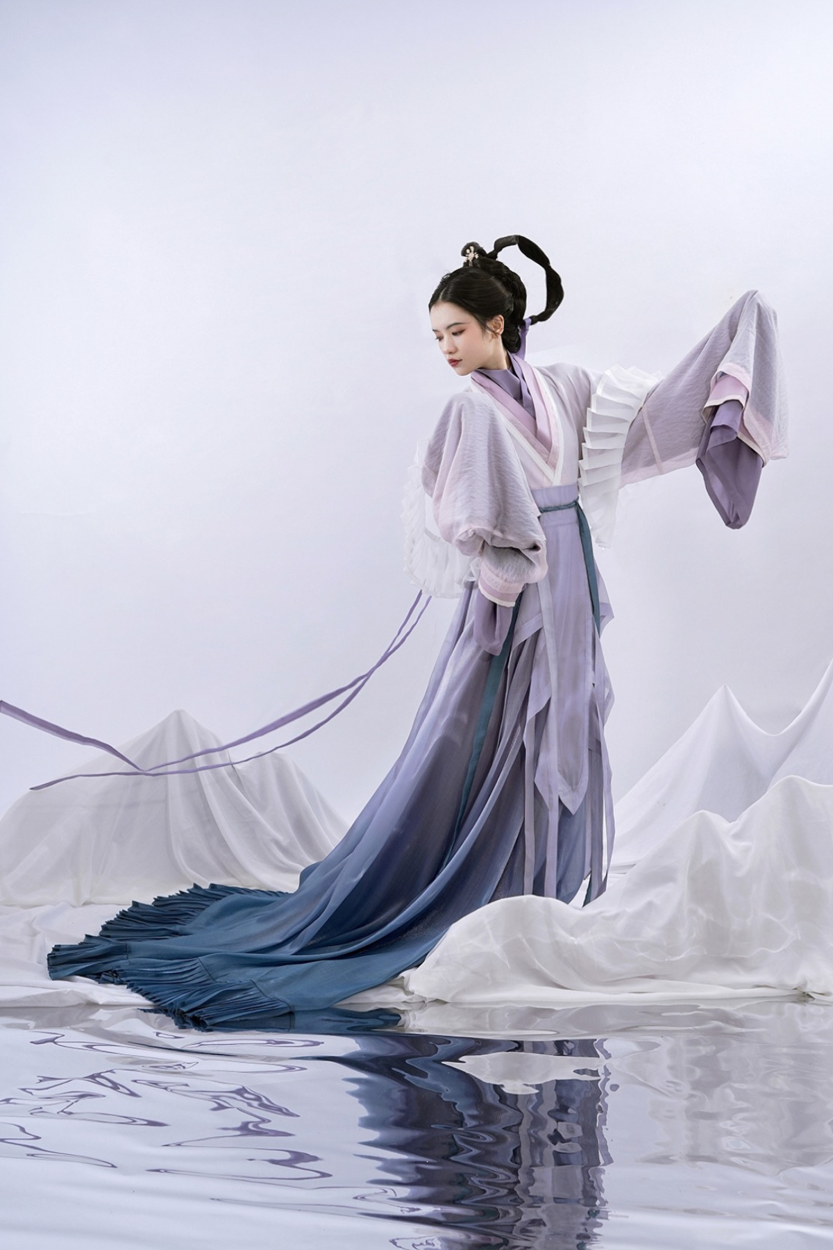 Luo Shen 洛神 River Goddess Wei Jin Zaju Chuishao Fu Swallow Tail & Flying Ribbon Reproduction Set
