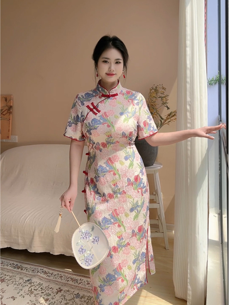Nainai 奶奶 Grandma's Vintage Inspired Floral Short Sleeve Qipao