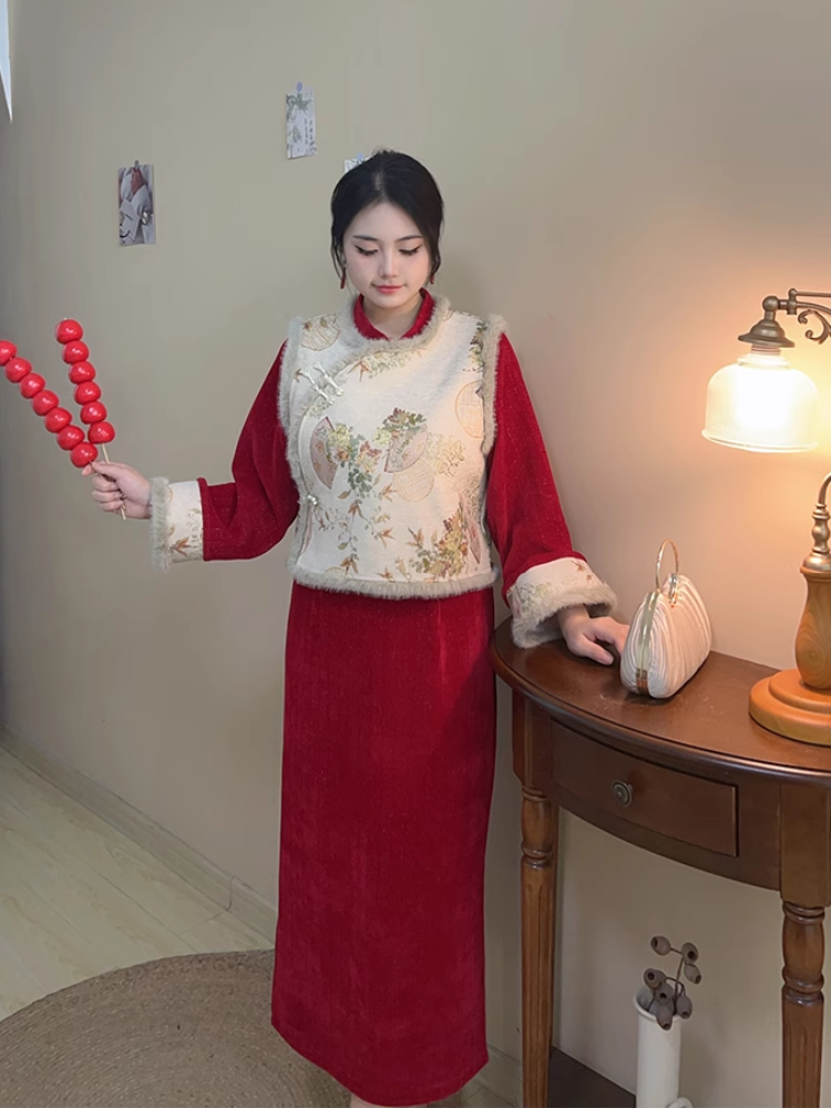 Hong Bao 红包 Roten Umschlag 1920er Jahre inspiriertes Plus Size Winter Qipao & Majia Westen-Set