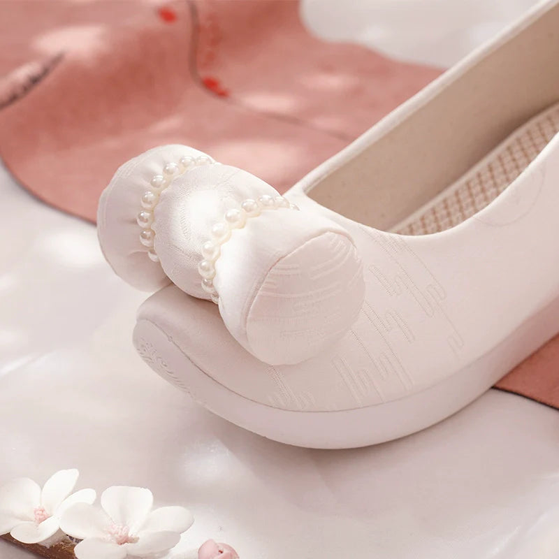 Grüne Traube 绿葡萄Tangzeitliche Kissenkopfschuhe