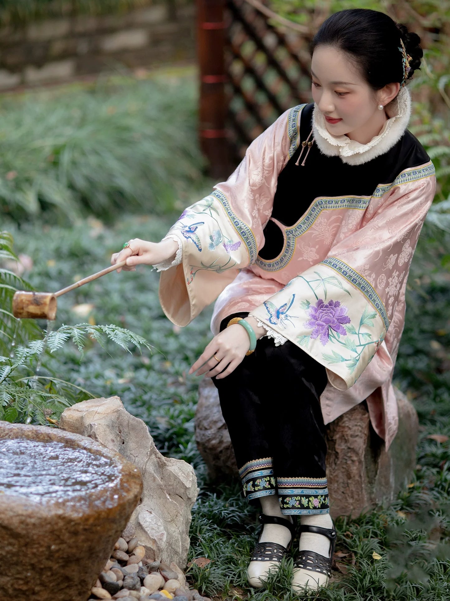 (預售) 浮光曦影 1910年代箭腿錦緞飾邊中腰褲