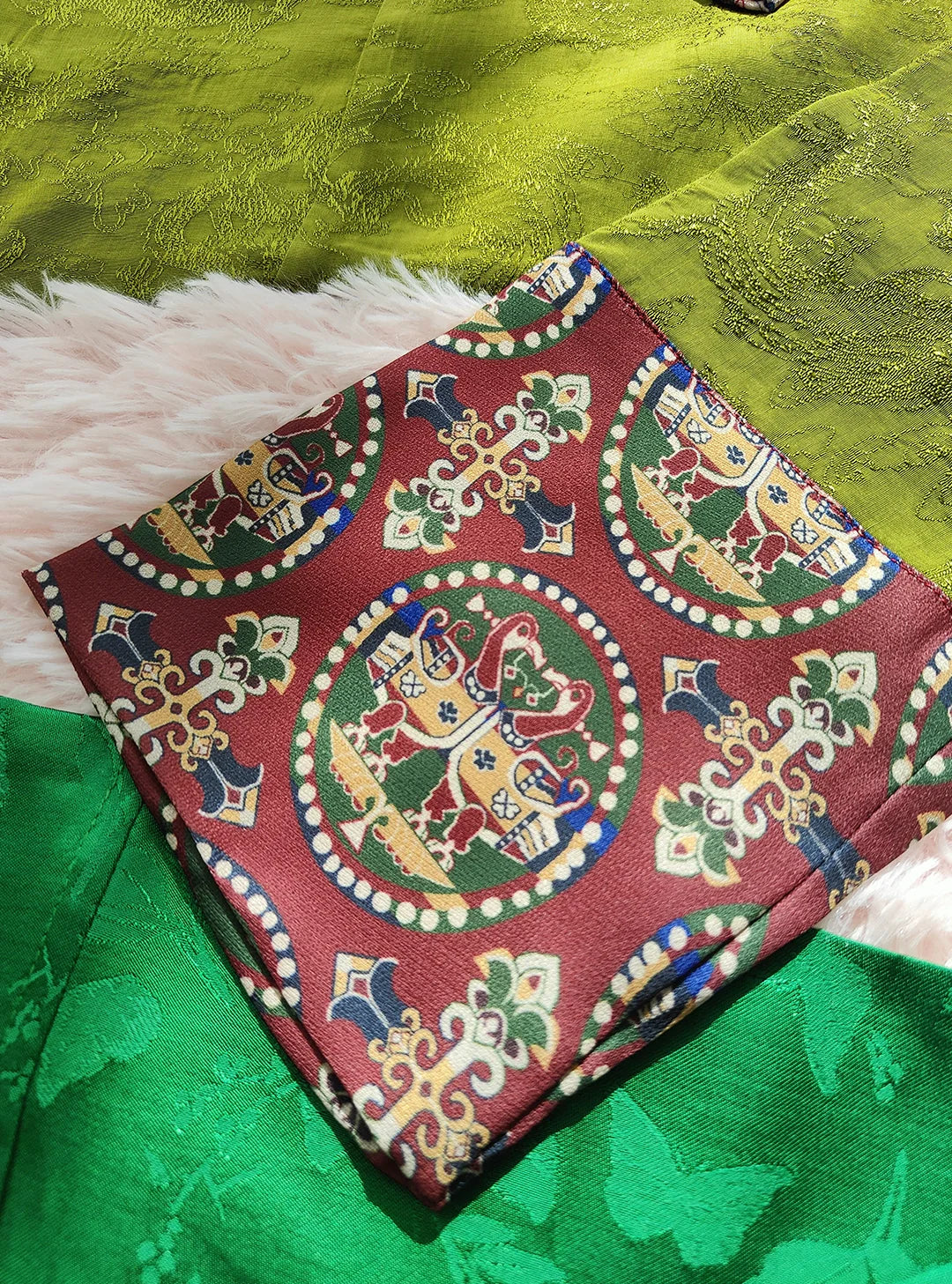 Cang Yuan 沧源 Set aus Banbi, Poqun und Ruqun aus der frühen Tang-Dynastie