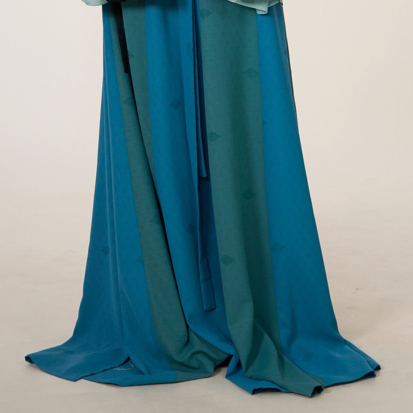 Wu Hang 五行 Five Elements Wei Jin Restoration Cross Collar Yaolan Ru Top & Poqun Skirt Set