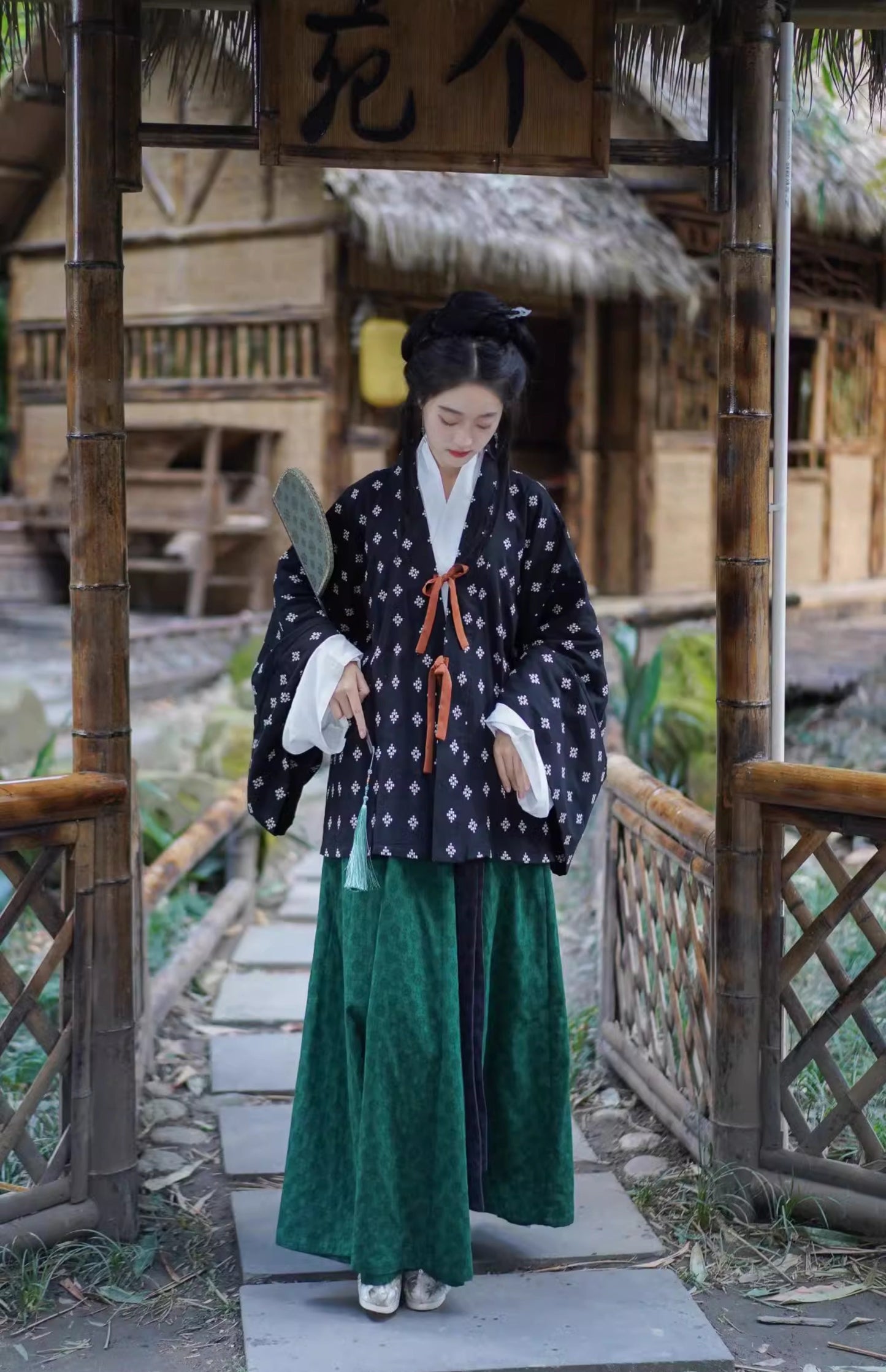 Baicao Shuang 百草霜 魏晉 男女通用純棉 褶衣與破裙襦裙