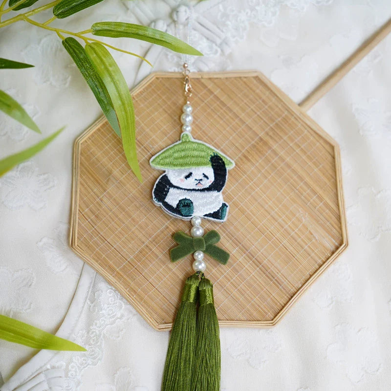 Xiong Mao 熊貓 懶熊貓雙面刺繡吊飾
