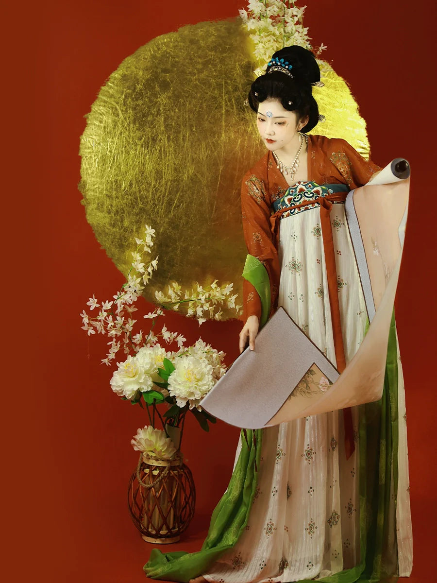 Cehai 策海 Besticktes Hezi-Set aus der Tang-Dynastie, restauriert, Qixiong Ruqun