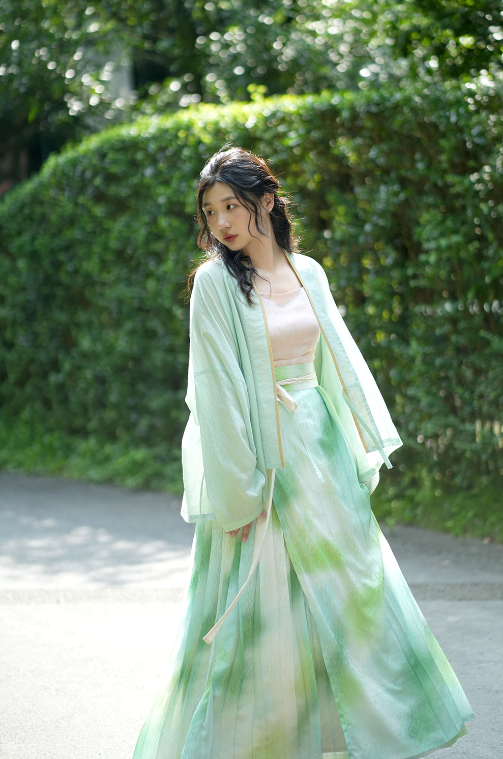 An Xiang 暗香 遠香現代改良宋制飛機袖擺疊裙套裝