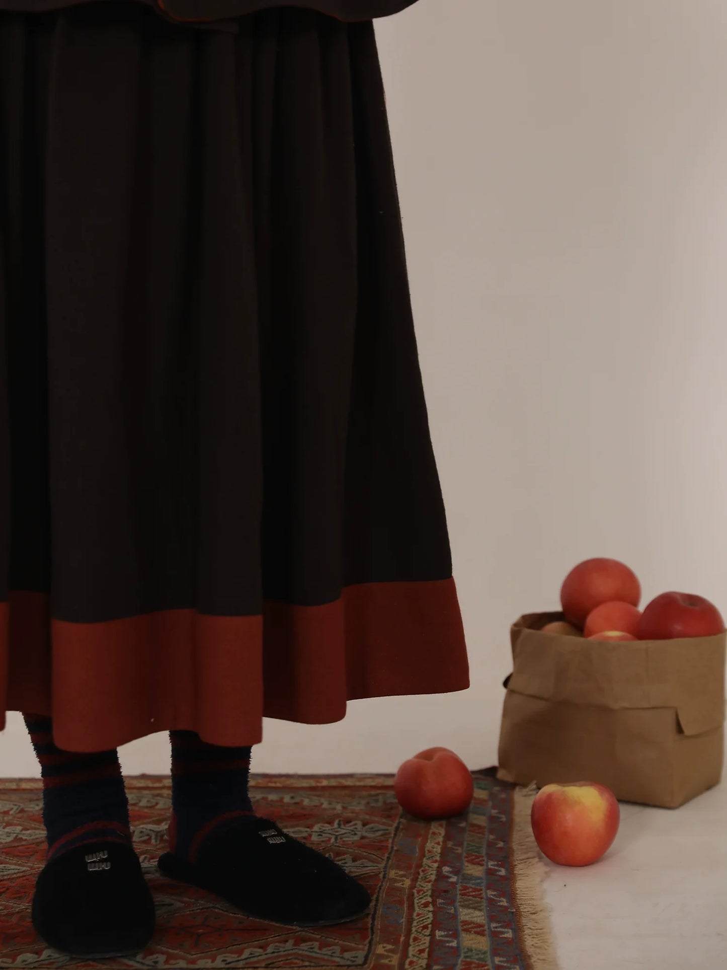 Wumu Hongzhong 乌木红棕 Ebony Red Modernized Tang Double-Sided Cotton Quilt Yuanling Coat & Zhequn Skirt Set