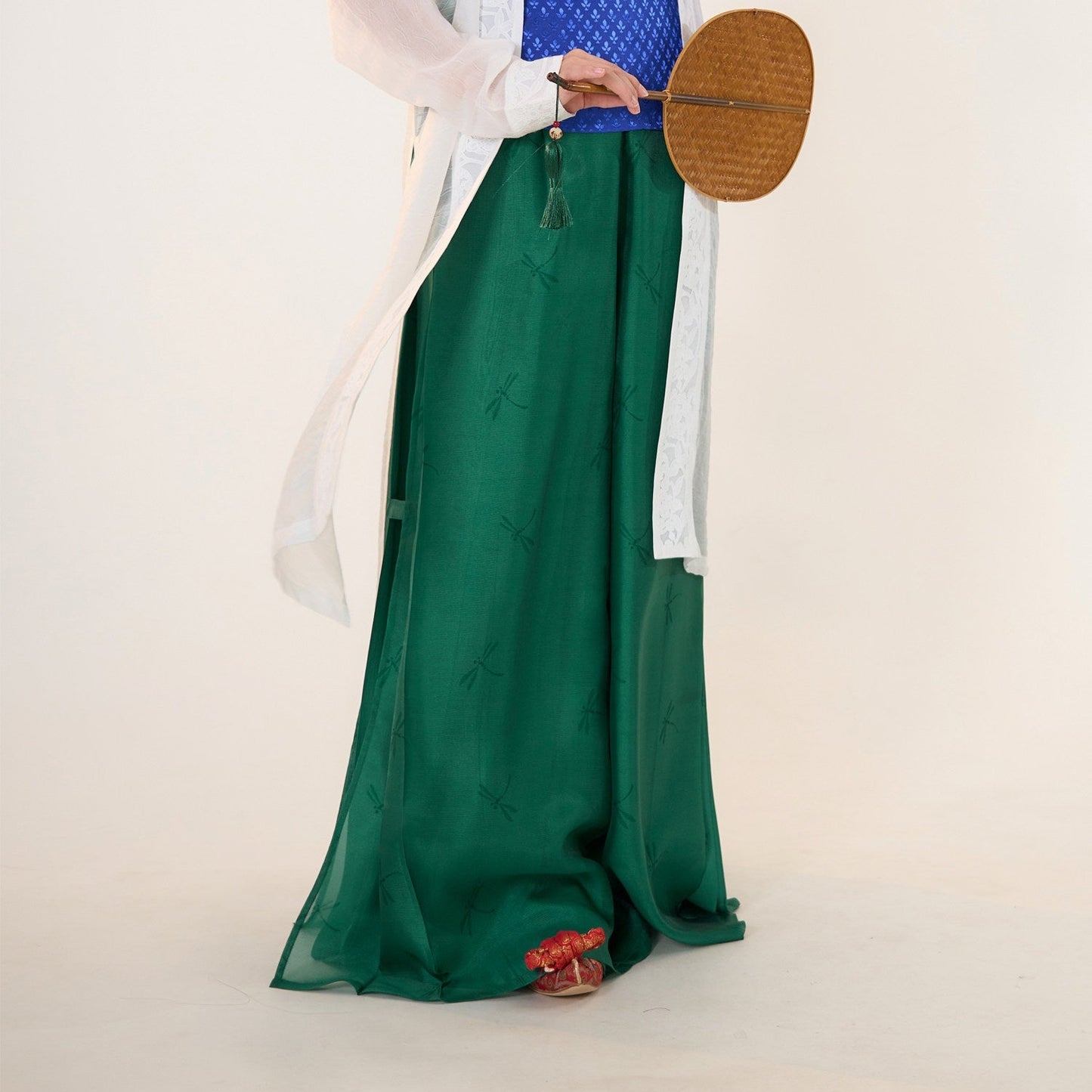 Chi Feng 驰风 Rushing Wind Southern Song Restoration Hedangku Pants & Haoxiu Racoon Sleeve Shanku Set