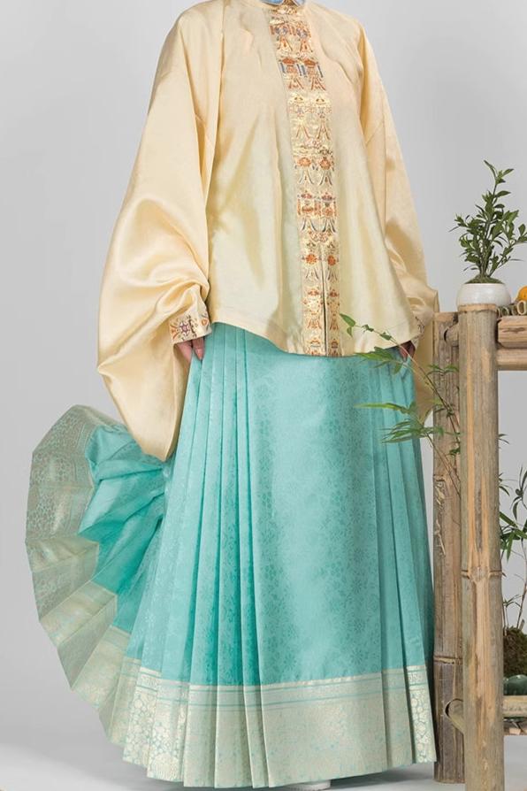 Wan Zi 万字 Thousand Words Ming Dynasty Mamian Skirt