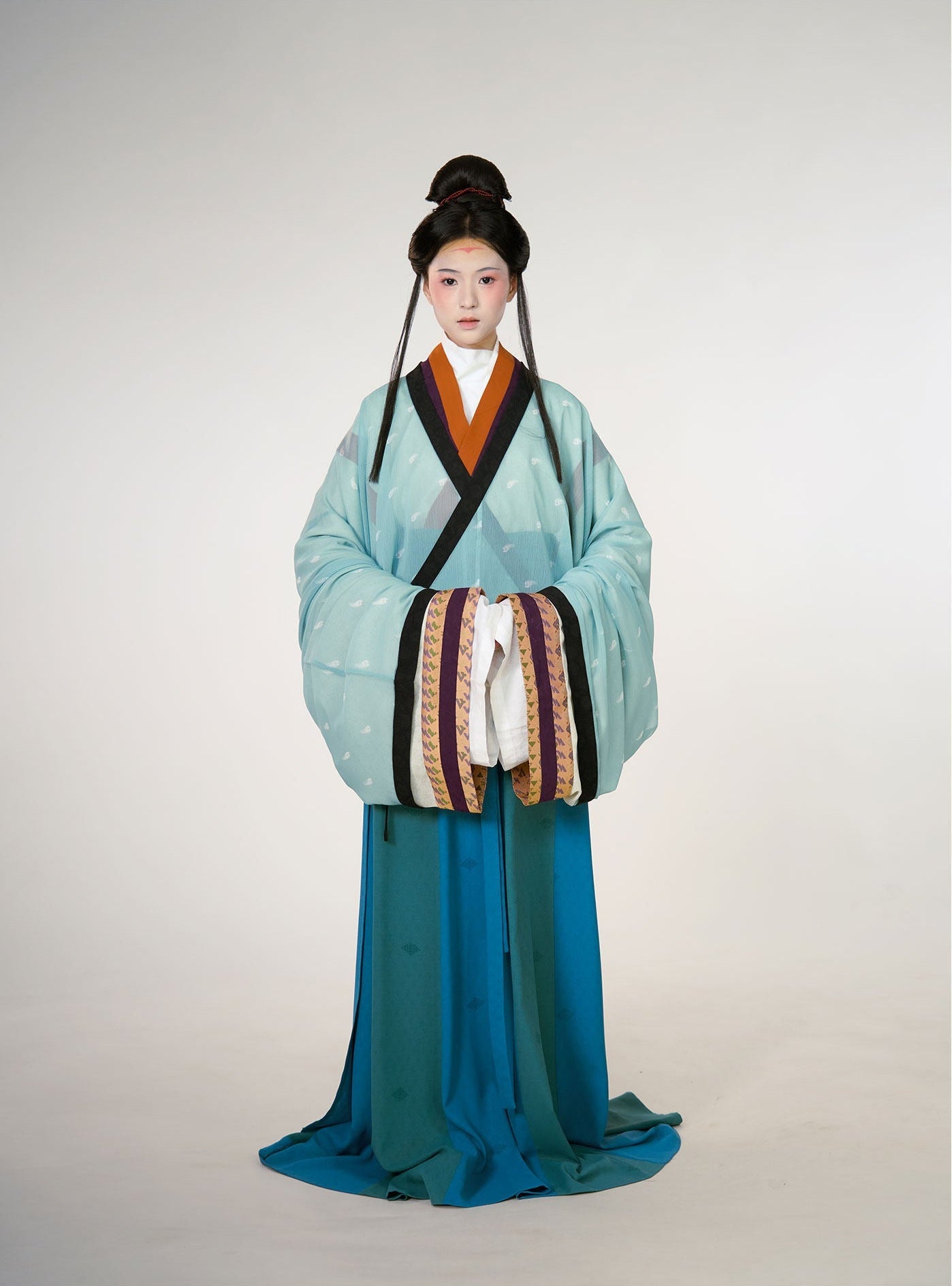 Wu Hang 五行 Five Elements Wei Jin Restoration Cross Collar Yaolan Ru Top & Poqun Skirt Set