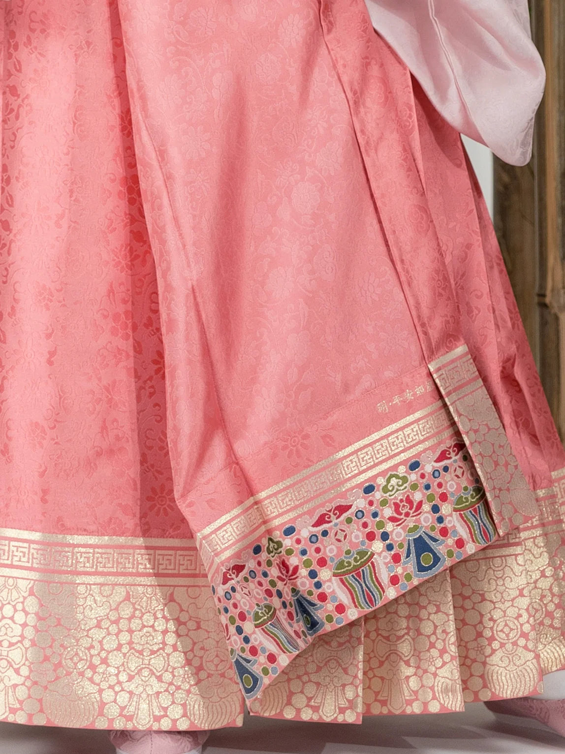 Wan Zi 万字 Thousand Words Ming Dynasty Mamian Skirt
