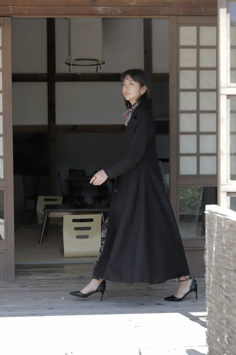 Mu Feng 沐风 „Reiner Wind“ A-linienförmiger Trenchcoat aus Wollmischung, inspiriert von den 1930er Jahren