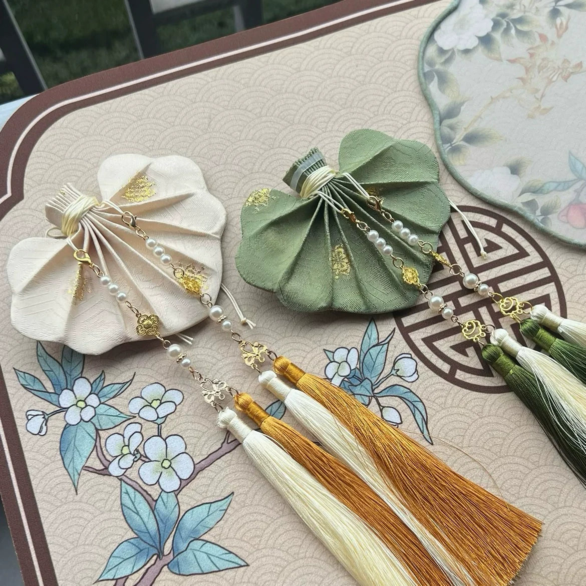 Yezi 葉子 Leaf Hebao