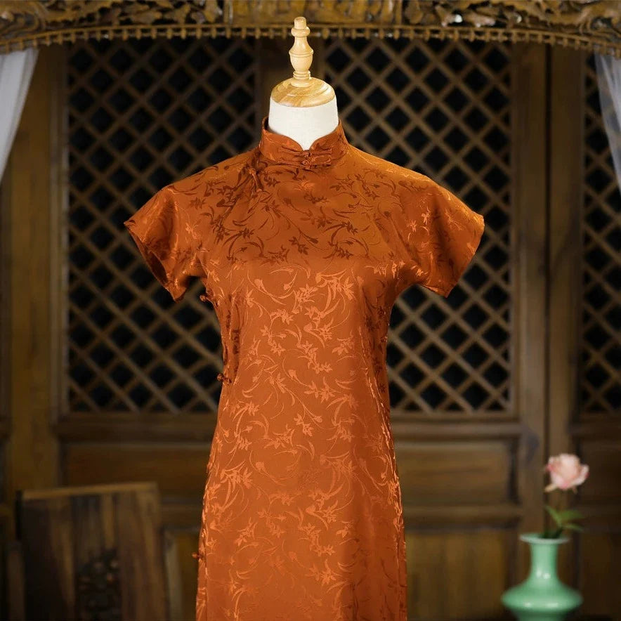 Tie Xu 鐵鏽 鏽紅色 1930年代緞面花卉短袖旗袍