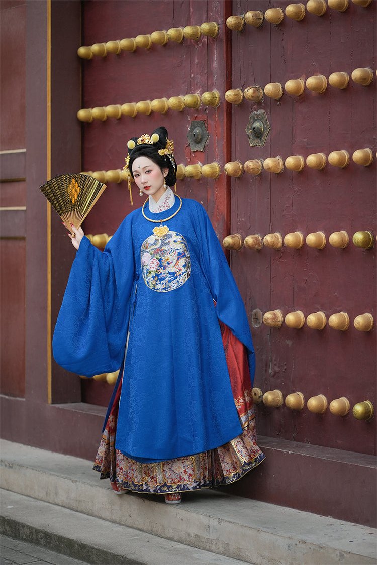 芍藥與龍 明制繡花圓領襖衫