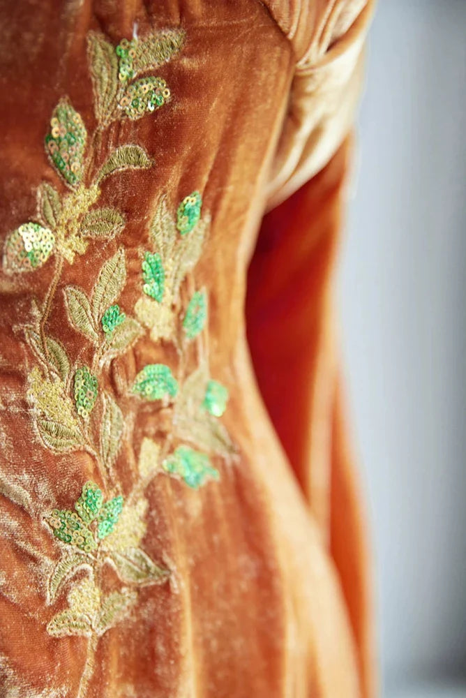Ci Xiu 刺绣 Osmanthus Stickerei Samtkleid im neuen chinesischen Stil