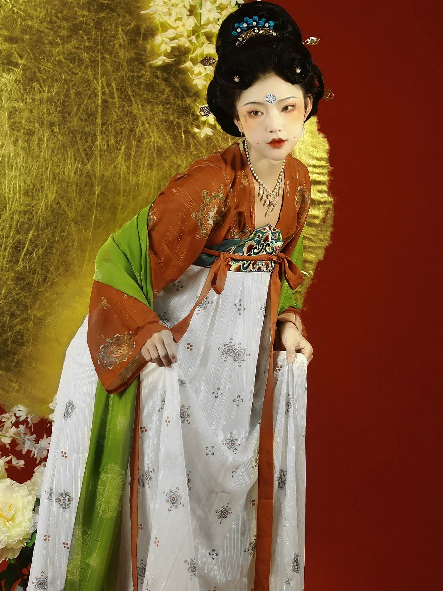 Cehai 策海 Besticktes Hezi-Set aus der Tang-Dynastie, restauriert, Qixiong Ruqun