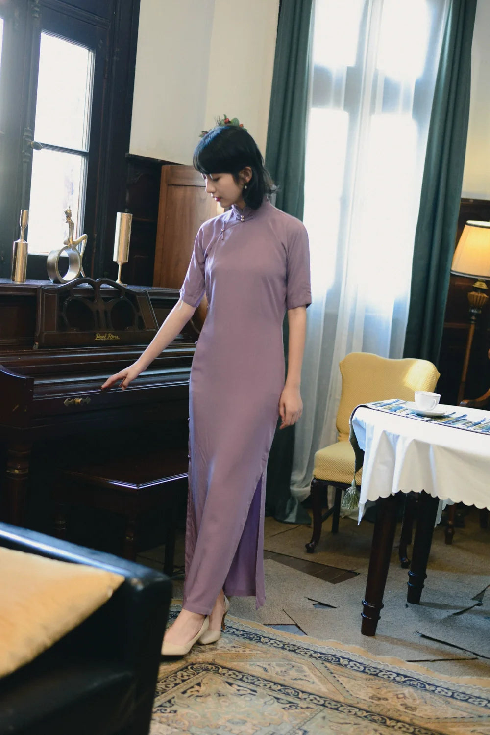 Qing Yan 轻烟 1930er Jahre Dusty Rose Halbarm Alltags-Qipao