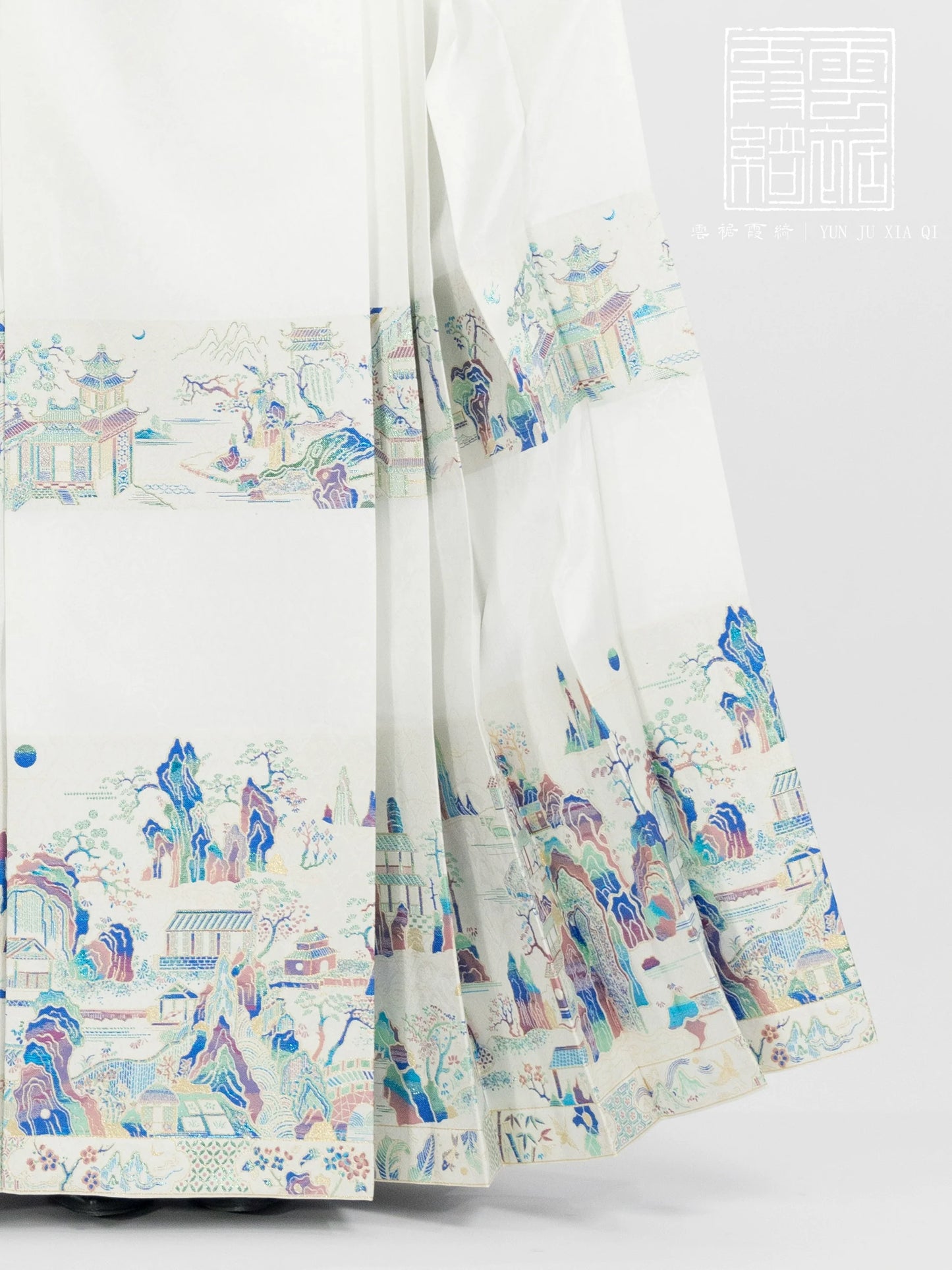 Luo Gé 楼阁 Mother of Pearl Pavilion Mamian Skirt