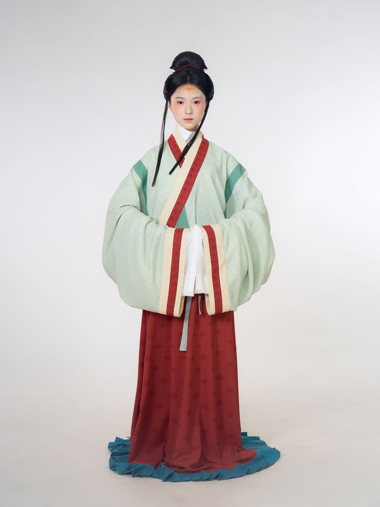 Wu Hang 五行 Five Elements Wei Jin Restoration Cross Collar Yaolan Ru Top & Poqun Skirt Set