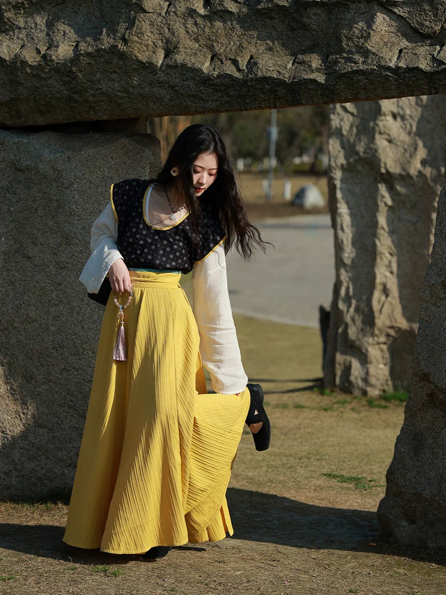 Xuyu 须臾 A Moment in the Early Tang Chuiling Banbi Jacket & Poqun Broken Skirt Ruqun Set