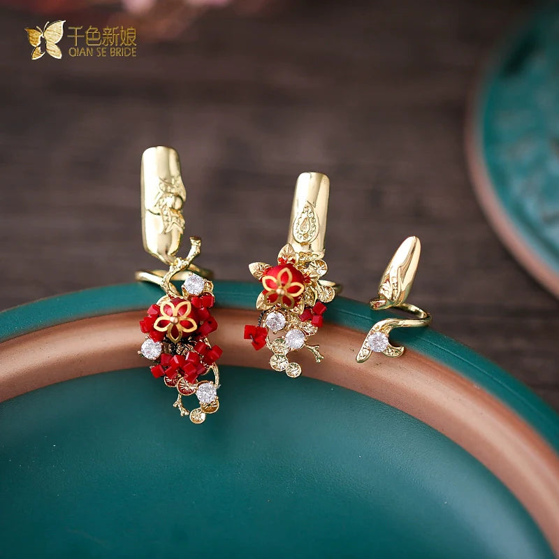 Lóng Huā 龙花 Drachenblume Fingernagelschützer im neuen chinesischen Stil