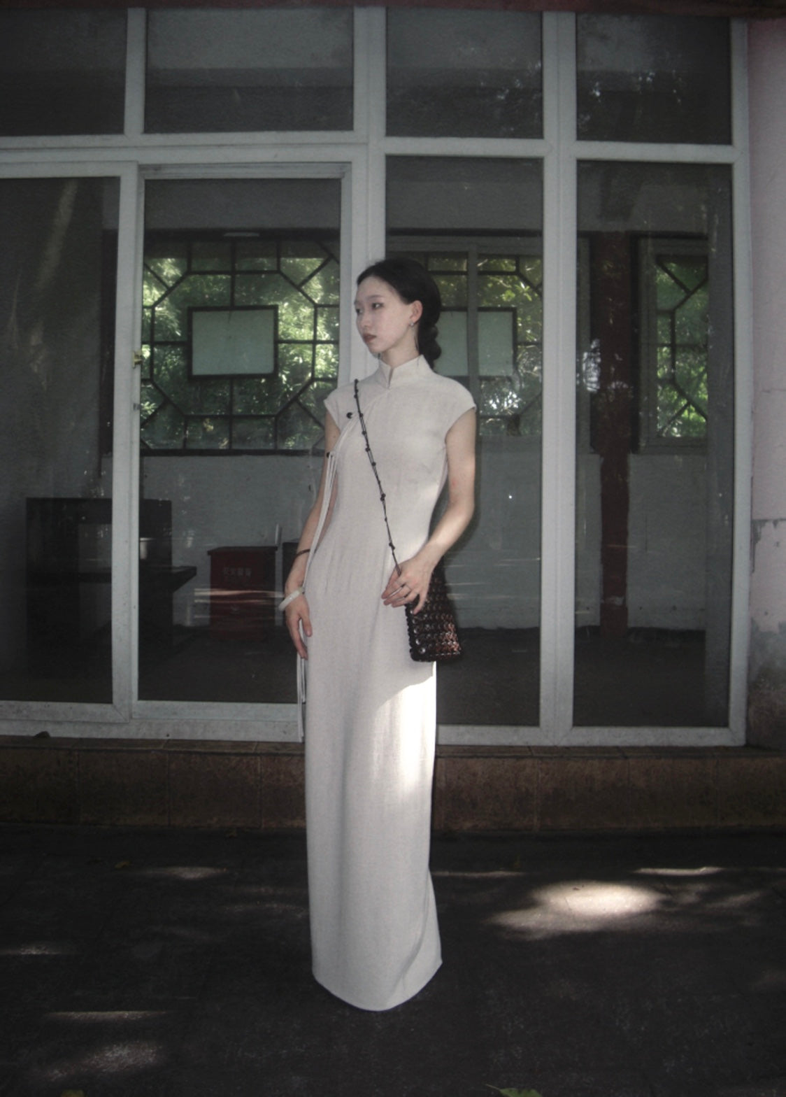 Wu Jian 无间 Without Separation Modernized Tassels Linen Blend Cap Sleeve Qipao