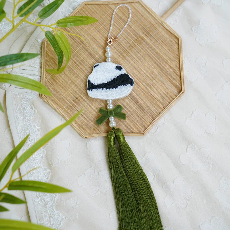 Xiong Mao 熊貓 懶熊貓雙面刺繡吊飾