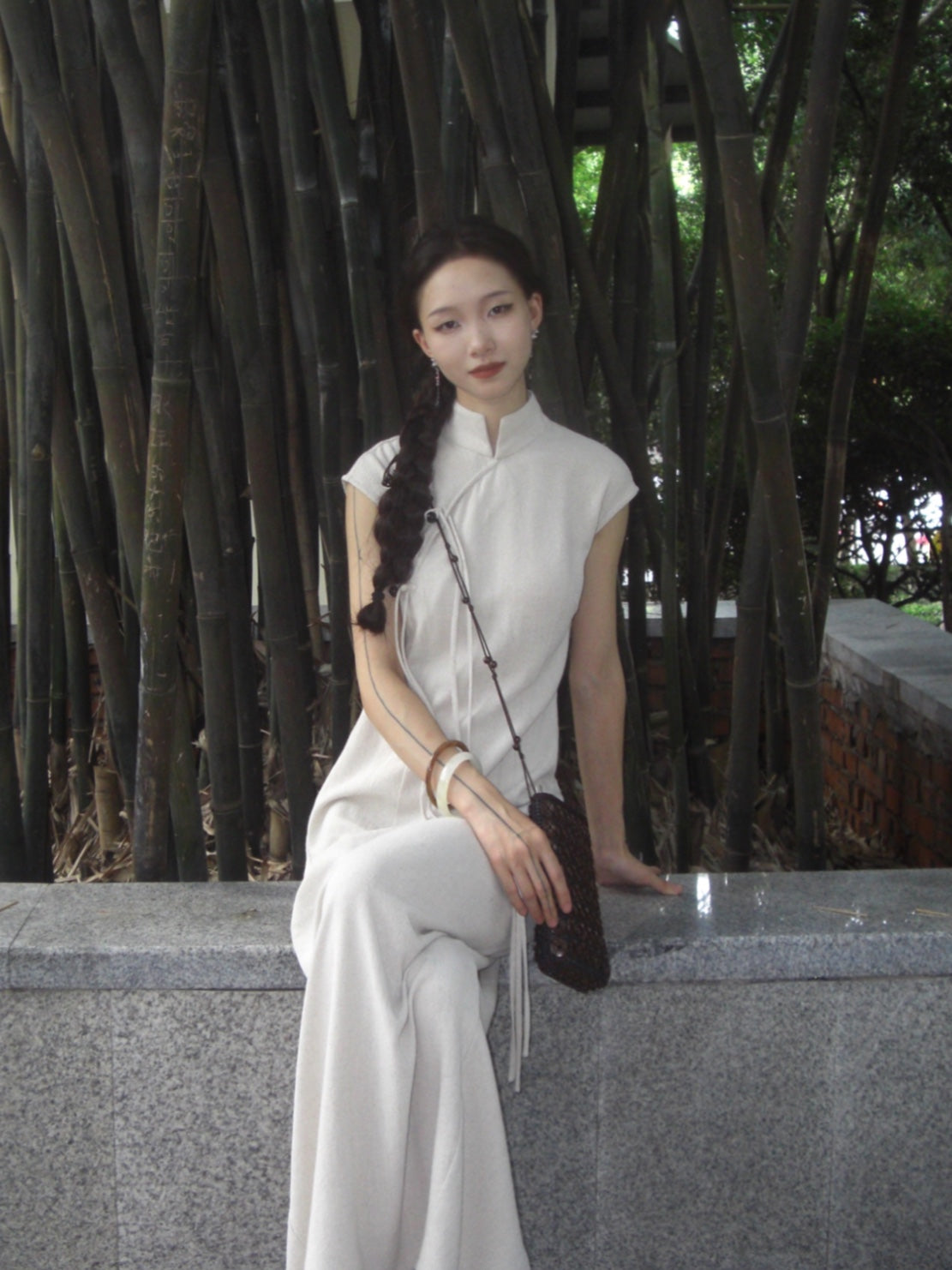 Wu Jian 无间 Without Separation Modernized Tassels Linen Blend Cap Sleeve Qipao