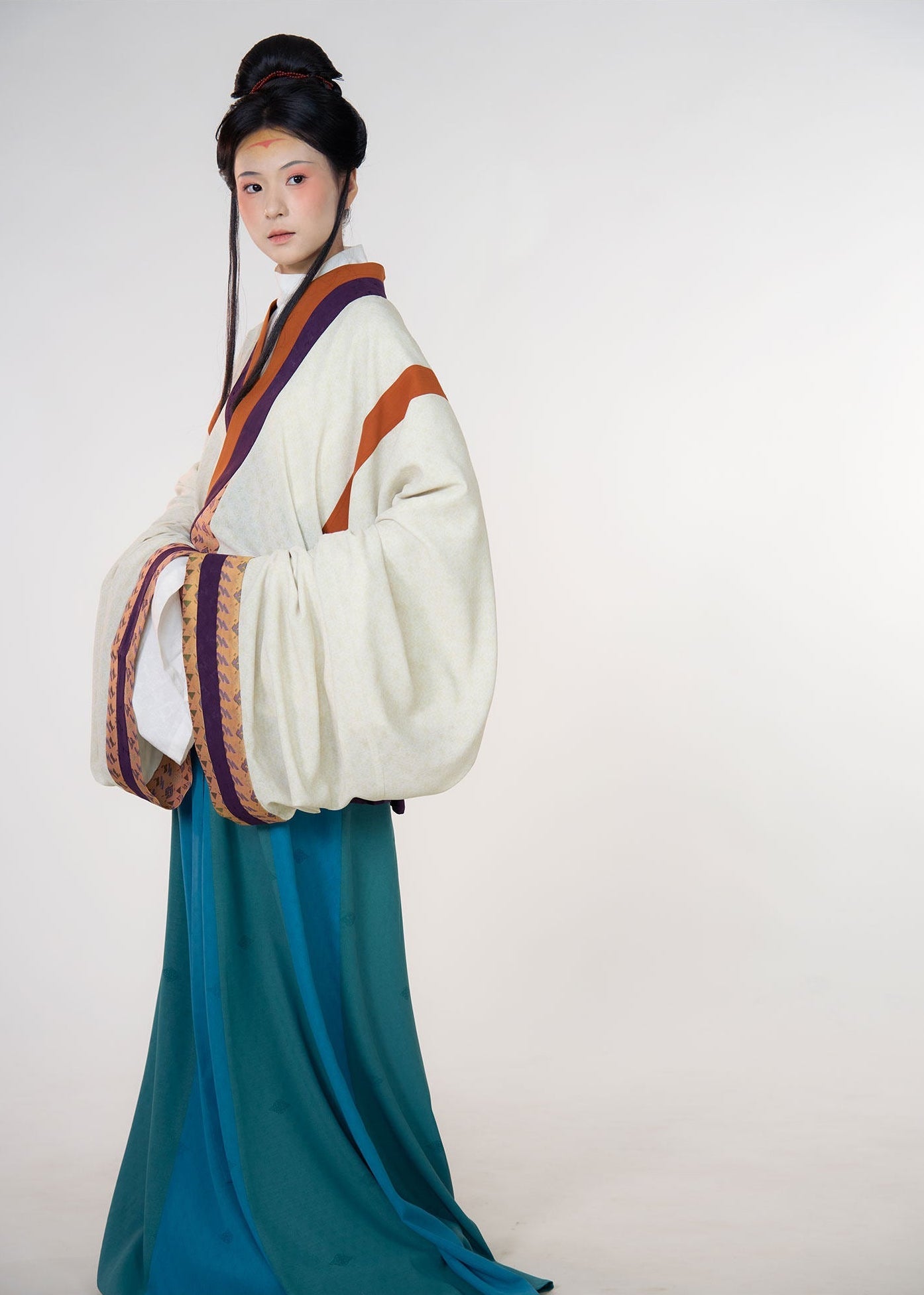 Wu Hang 五行 Five Elements Wei Jin Restoration Cross Collar Yaolan Ru Top & Poqun Skirt Set