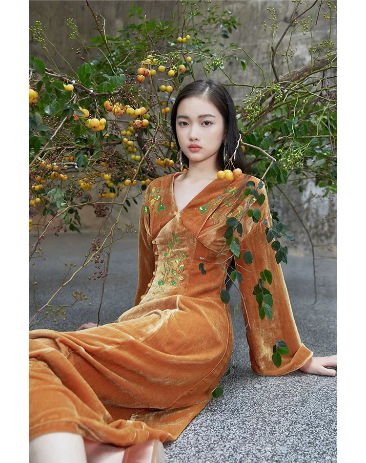 Ci Xiu 刺绣 Osmanthus Stickerei Samtkleid im neuen chinesischen Stil
