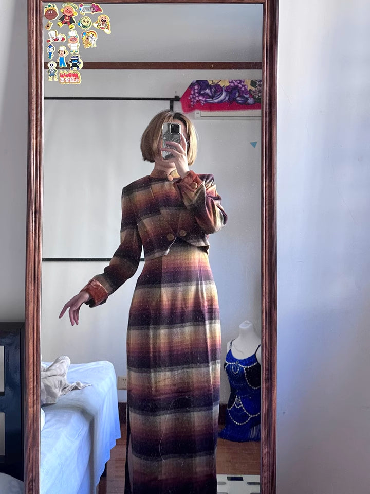 Lunyi Caocha 薰衣草茶 Lavendel-Tee 1940er Jahre inspiriertes kariertes Kaschmir-Woll-Qipao & verkürztes Blazer-Set